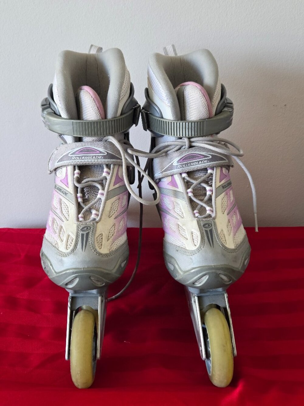 GENTLY USED, WING 50 ROLLER BLADES, SIZE 7!!!